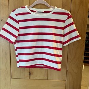 ZARA: Basic crop red and white striped tee size MEDIUM LIKE NEW. 😊
